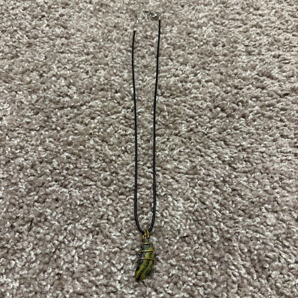 Wire-Wrapped Serpentine Stone Pendant Necklace